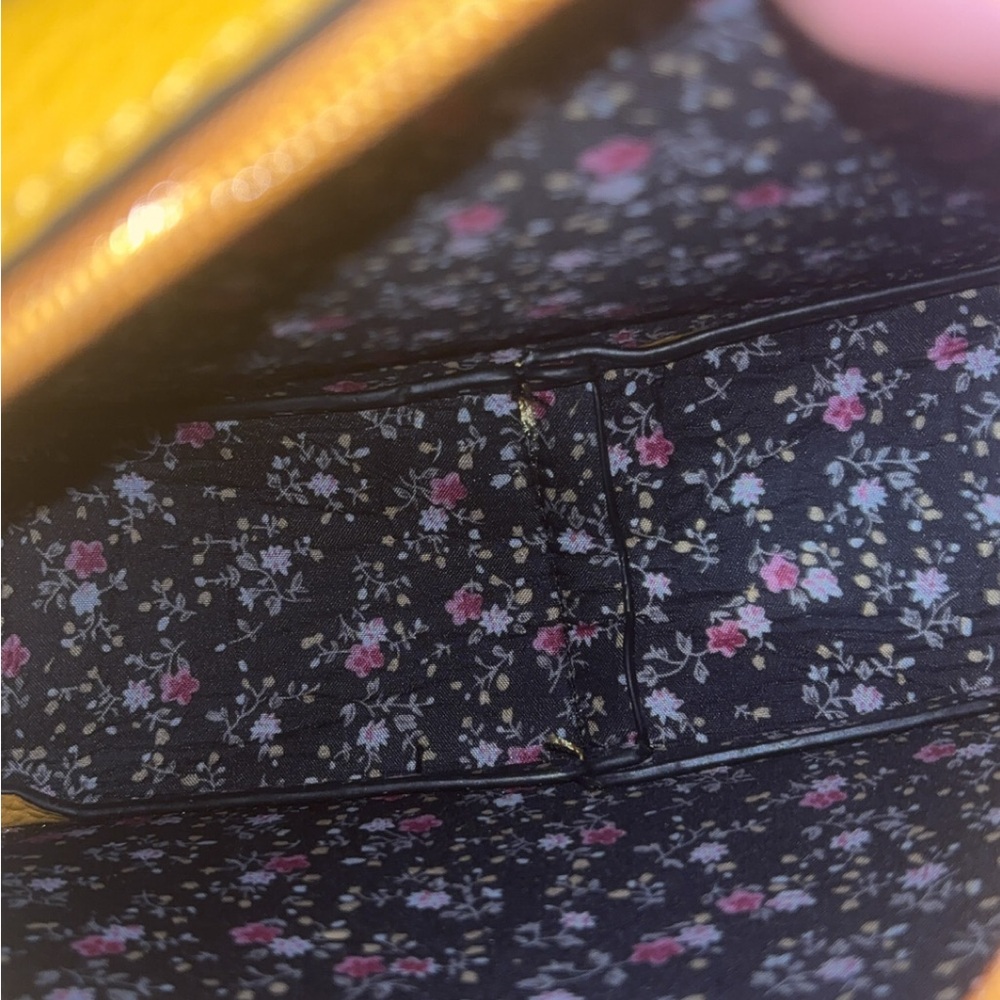 Mudd crossbody with no strap - Picture 4 of 5